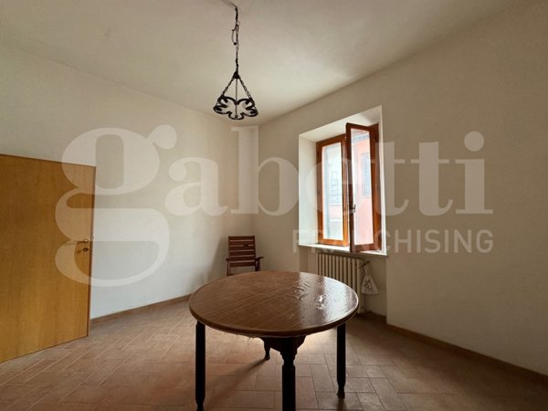 appartamento in vendita ad Orte in zona Orte Scalo