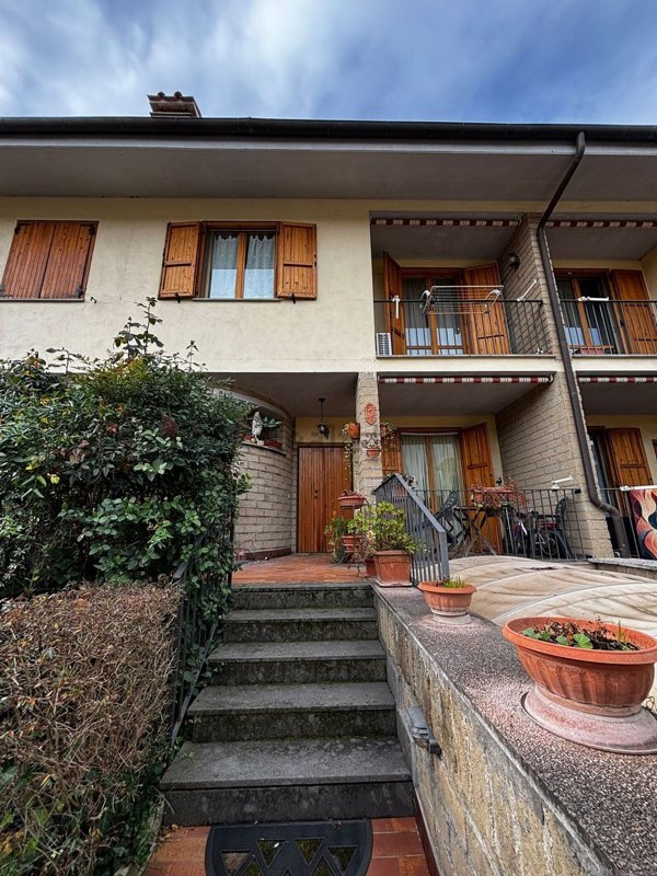 casa indipendente in vendita ad Orte