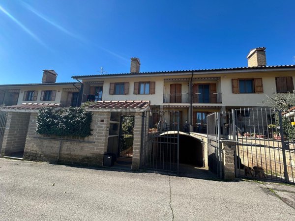 casa indipendente in vendita ad Orte