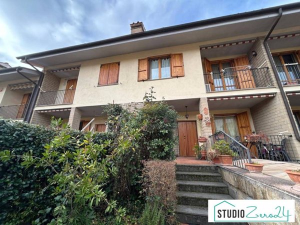 casa indipendente in vendita ad Orte