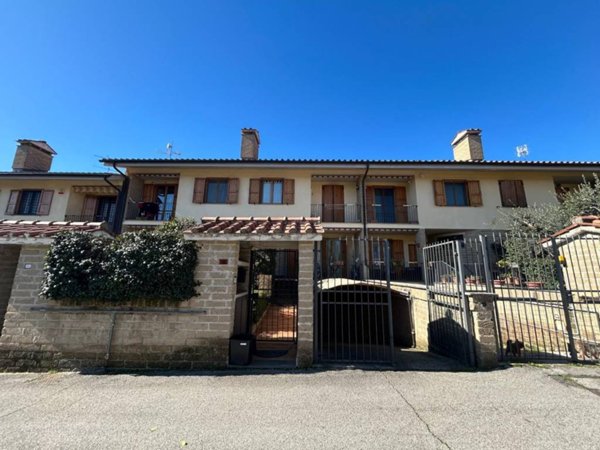 casa indipendente in vendita ad Orte