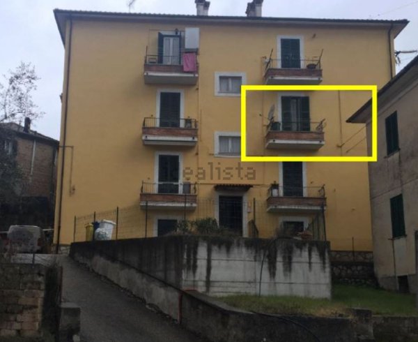 appartamento in vendita ad Orte in zona Orte Scalo