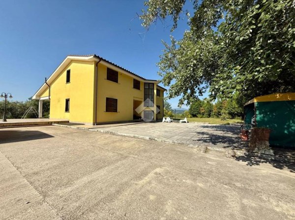 casa indipendente in vendita ad Orte