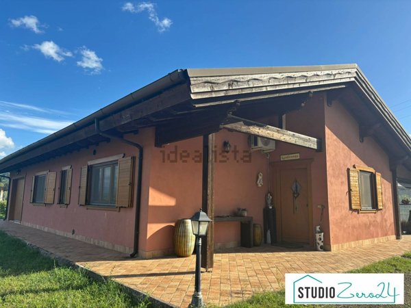 casa indipendente in vendita ad Orte