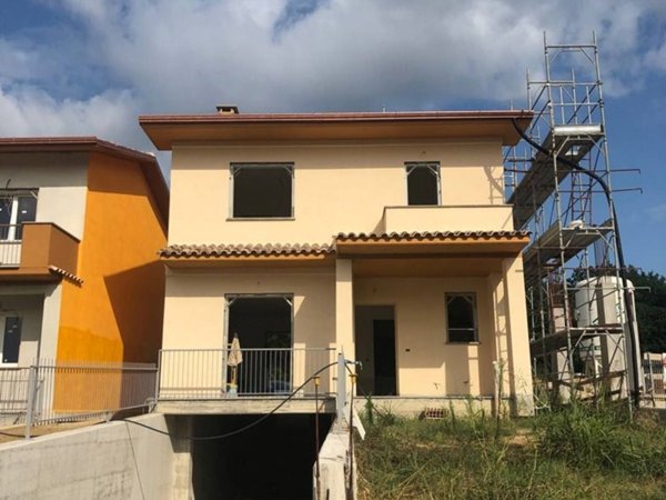 casa indipendente in vendita ad Orte