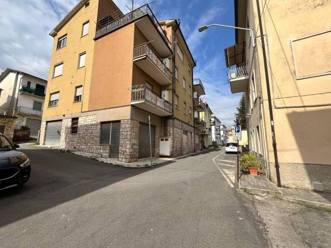 appartamento in vendita ad Orte in zona Orte Scalo