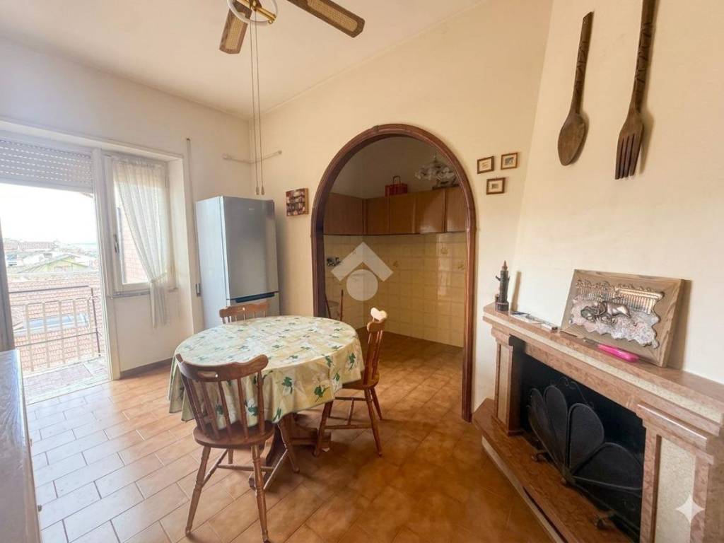 appartamento in vendita ad Orte in zona Orte Scalo