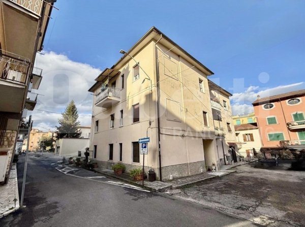 appartamento in vendita ad Orte in zona Orte Scalo