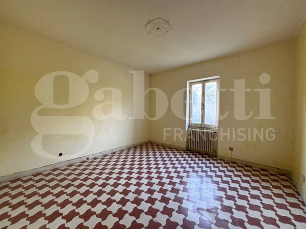 appartamento in vendita ad Orte in zona Orte Scalo