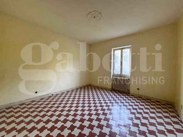 appartamento in vendita ad Orte in zona Orte Scalo