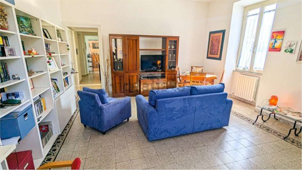 appartamento in vendita ad Orte in zona Orte Scalo