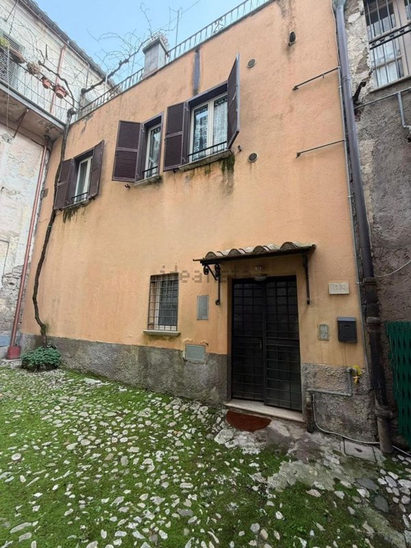 appartamento in vendita ad Orte