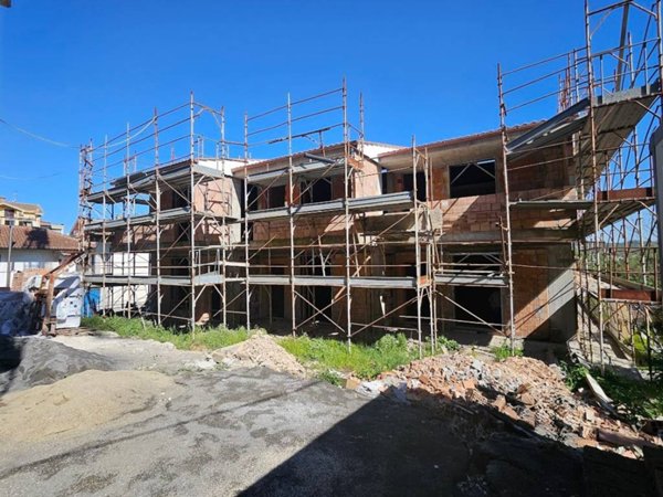 appartamento in vendita ad Orte in zona Orte Scalo