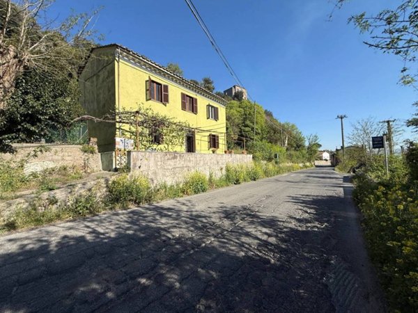 casa indipendente in vendita ad Orte