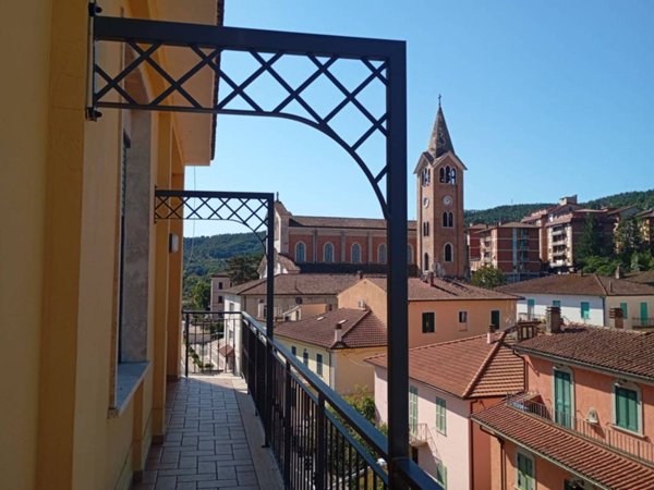 appartamento in vendita ad Orte in zona Orte Scalo