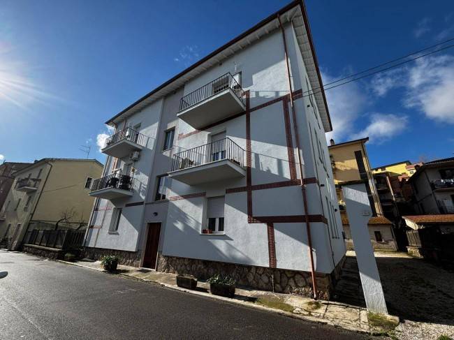 appartamento in vendita ad Orte in zona Orte Scalo