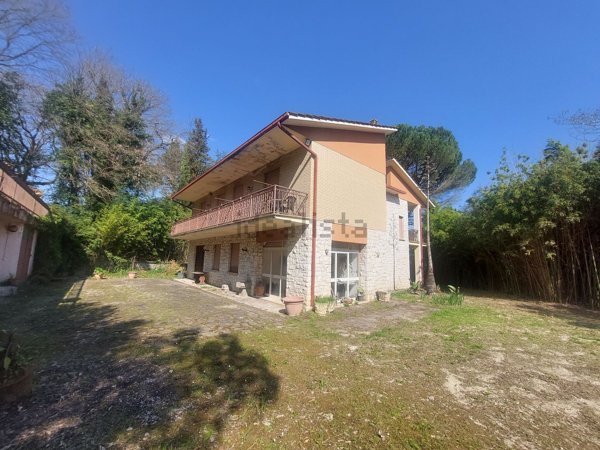 casa indipendente in vendita ad Orte