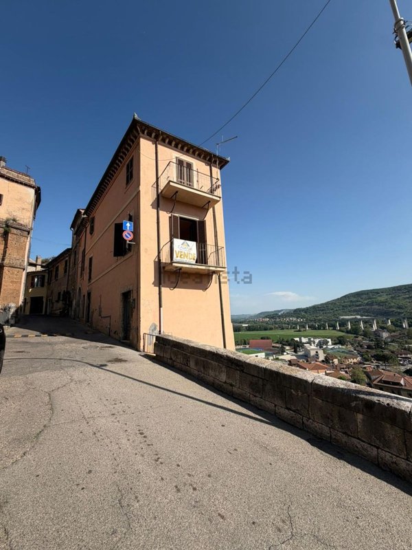 appartamento in vendita ad Orte