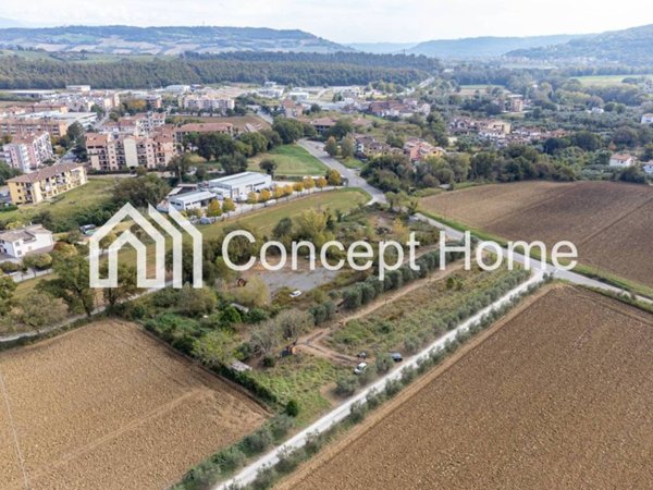 terreno agricolo in vendita ad Orte