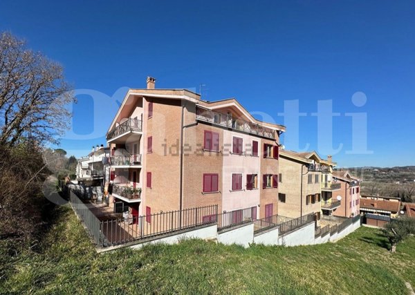 appartamento in vendita ad Orte