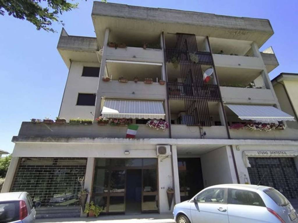 negozio in vendita ad Orte
