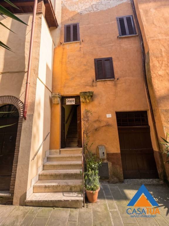 appartamento in vendita ad Orte