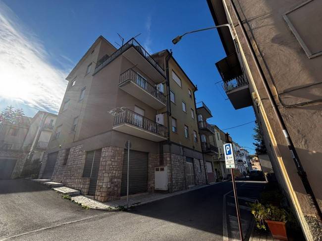 appartamento in vendita ad Orte in zona Orte Scalo