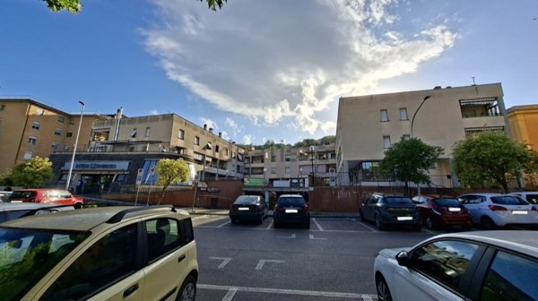 locale commerciale in vendita ad Orte in zona Orte Scalo