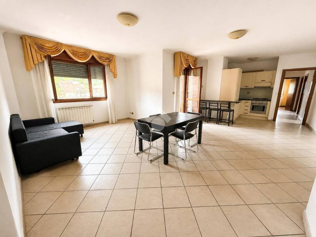appartamento in vendita ad Orte in zona Orte Scalo