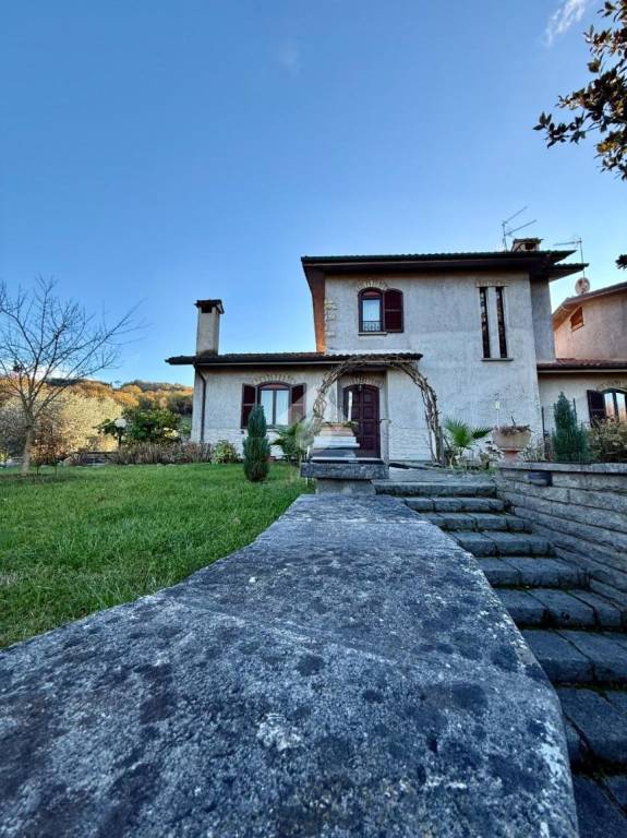 casa indipendente in vendita ad Orte