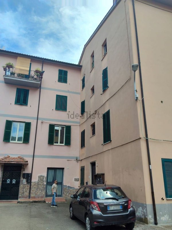 appartamento in vendita ad Orte in zona Orte Scalo
