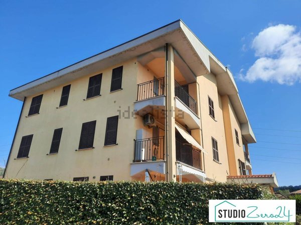 appartamento in vendita ad Orte in zona Orte Scalo