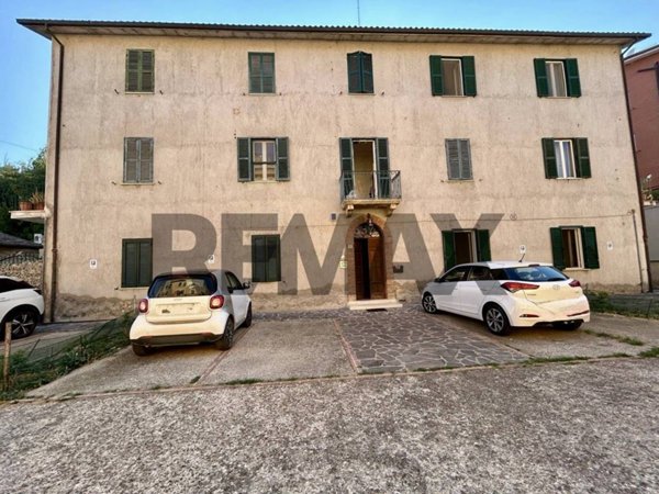 appartamento in vendita ad Orte in zona Orte Scalo