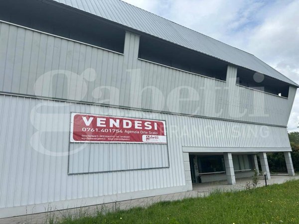 locale commerciale in vendita ad Orte