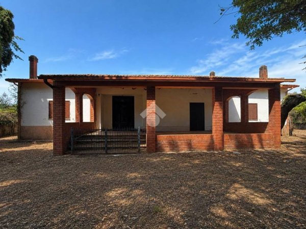 casa indipendente in vendita ad Orte