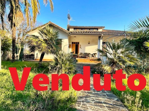 casa indipendente in vendita ad Orte