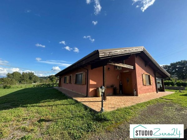 casa indipendente in vendita ad Orte