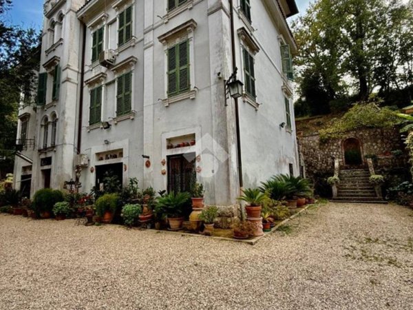 casa indipendente in vendita ad Orte in zona Orte Scalo