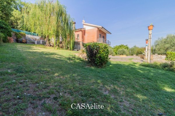 casa indipendente in vendita ad Orte