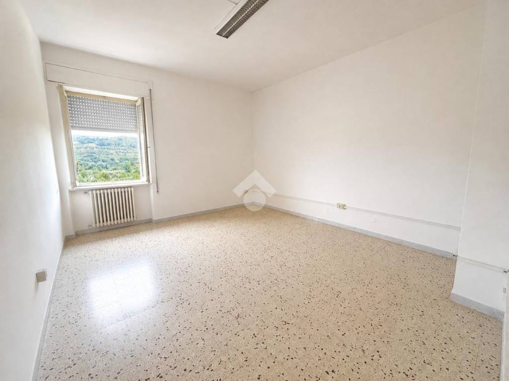 appartamento in vendita ad Orte in zona Orte Scalo