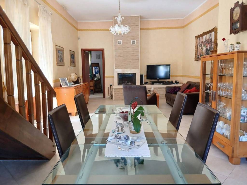 casa indipendente in vendita ad Orte