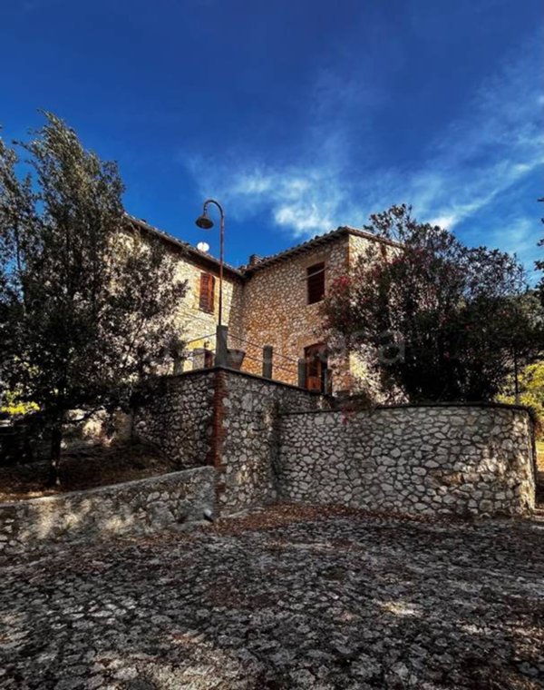 casa indipendente in vendita ad Orte