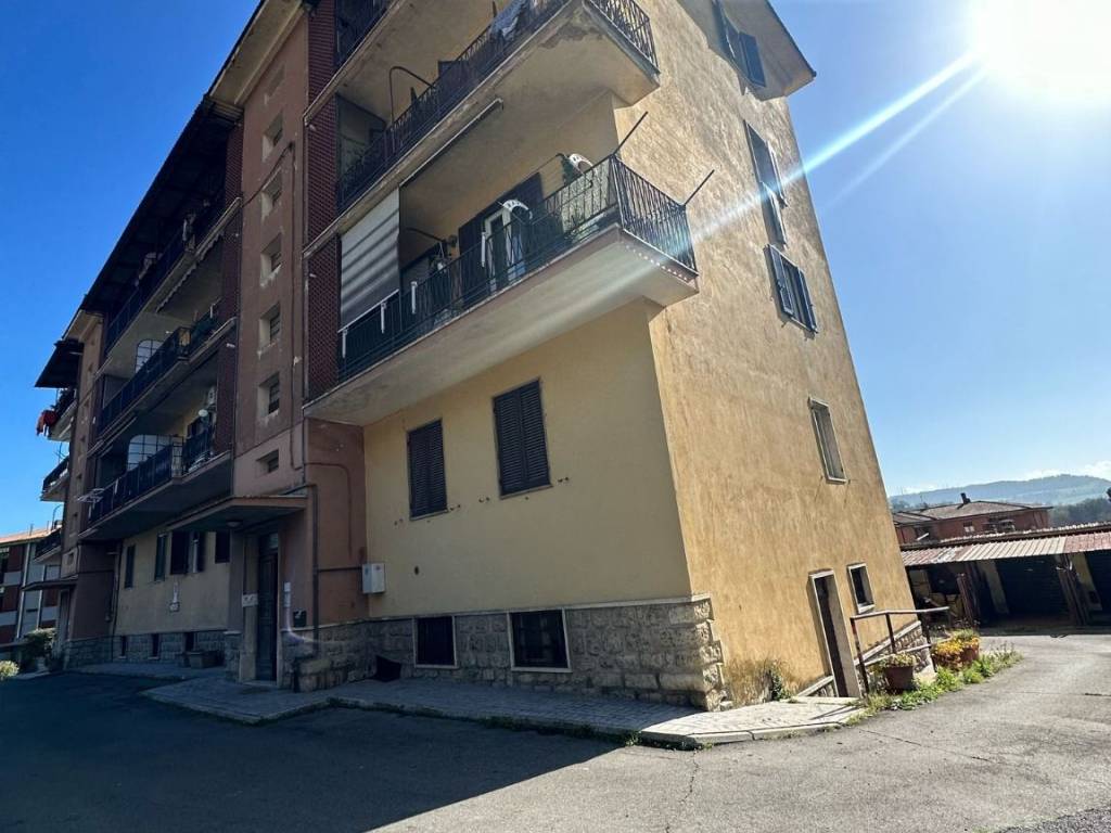 appartamento in vendita ad Orte in zona Orte Scalo