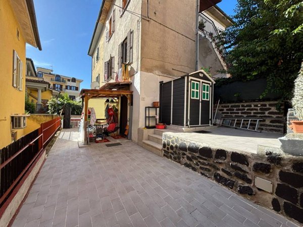appartamento in vendita ad Orte in zona Orte Scalo