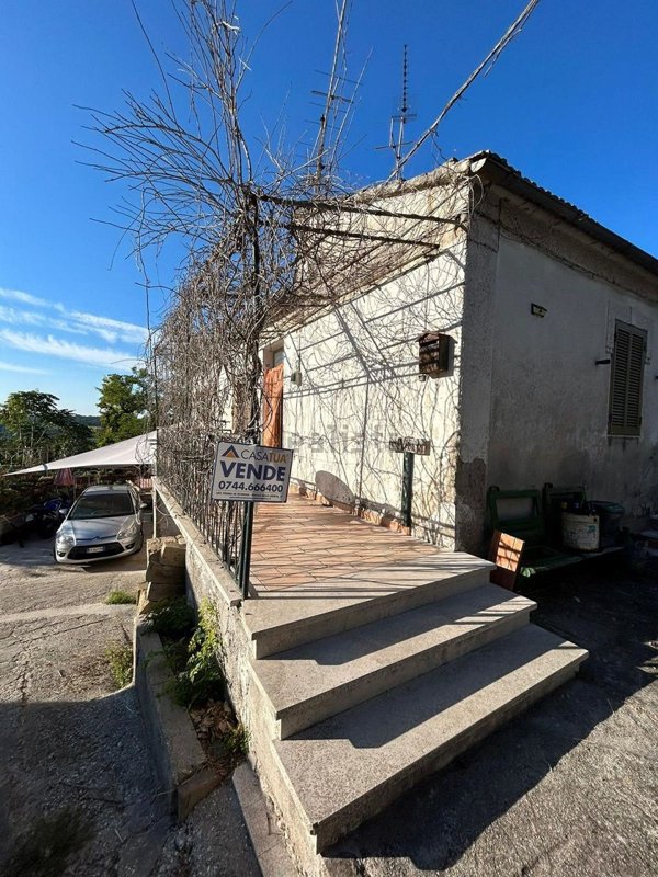 appartamento in vendita ad Orte in zona Orte Scalo