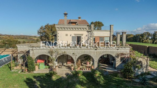 casa indipendente in vendita a Piansano