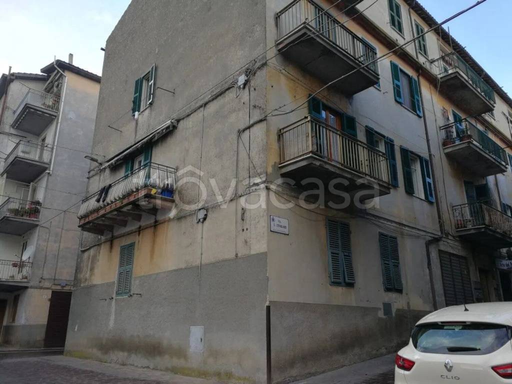 appartamento in vendita a Piansano