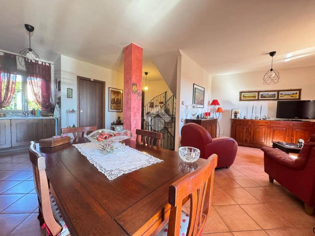 casa indipendente in vendita a Piansano