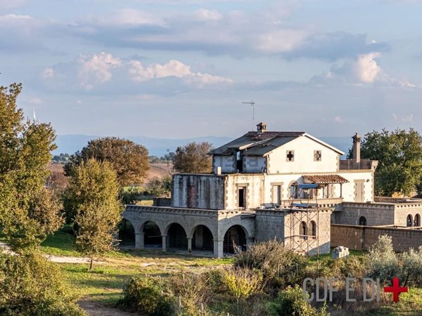 casa indipendente in vendita a Piansano