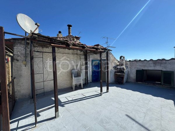 casa semindipendente in vendita a Piansano